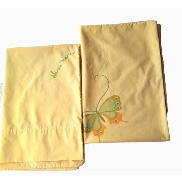 2 Hanae Mori Butterfly Pillowcases Standard Vtg Yellow MCM Retro Hippie 60s 70s - Picture 1 of 11
